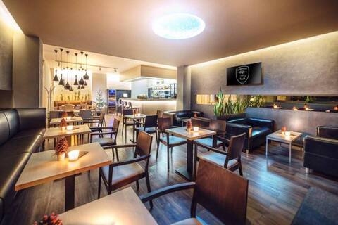 Dominant Cafe