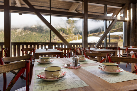 Strachan Family Jasná