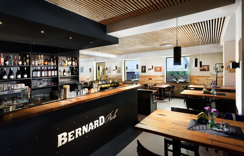 Bernard Pub Maladinovo Restaurant