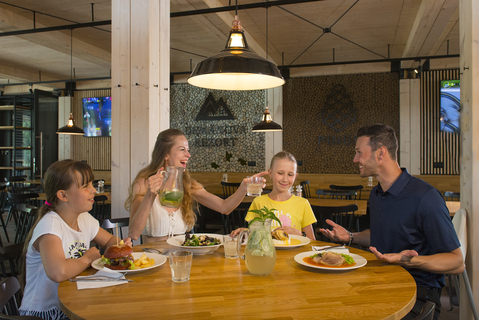 PINUS restaurant
