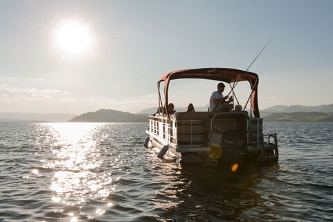Vyhliadkové plavby Liptovská Mara - Katamarany loď Mara