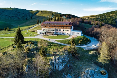 Veľká Fatra, Horský hotel Kráľova studňa